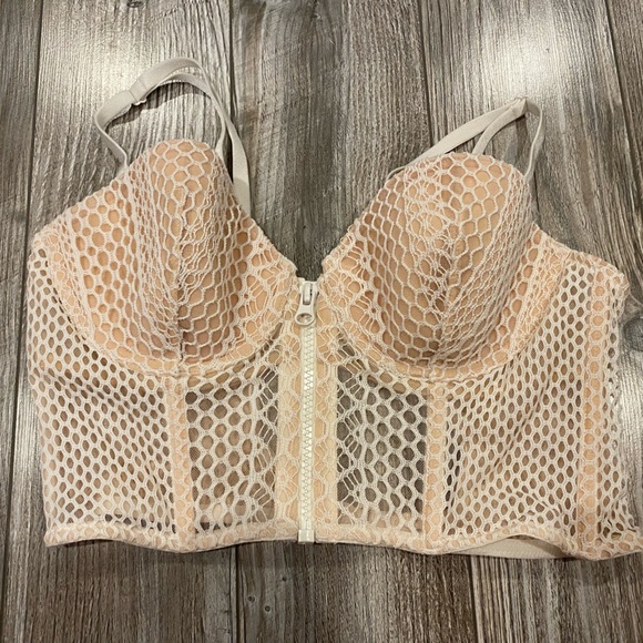 Victoria’s Secret Laced Corset-style Bra (Size 36B) - Picture 1 of 6